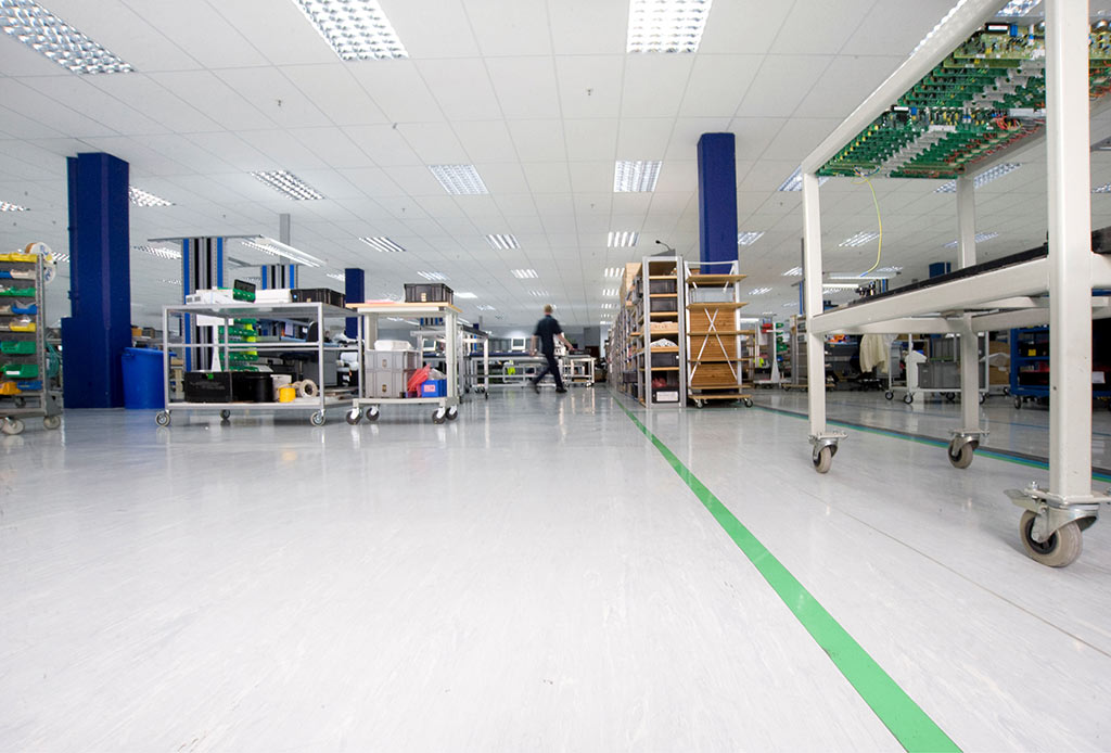 vinyl chong tinh dien Polyflor SD